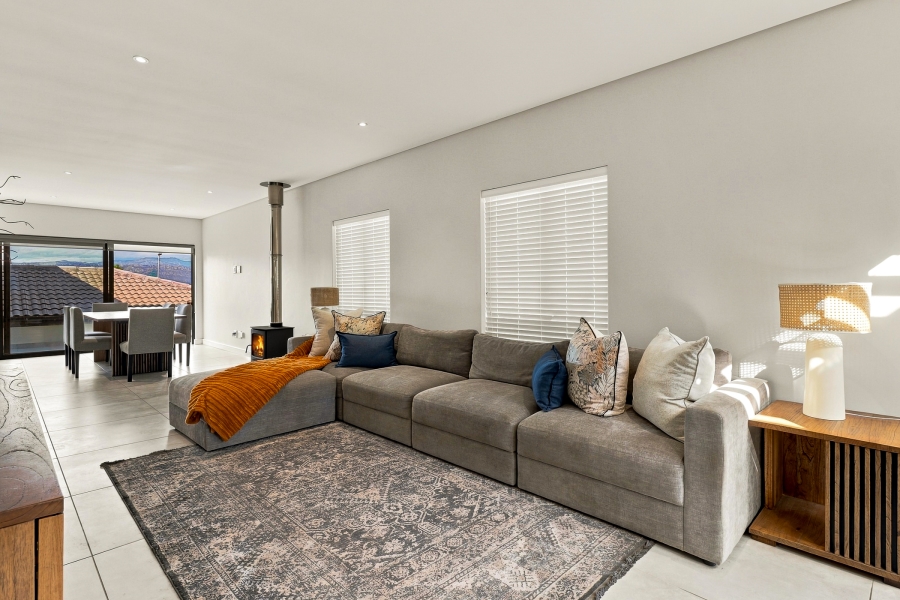 4 Bedroom Property for Sale in Somerset Ridge Western Cape
